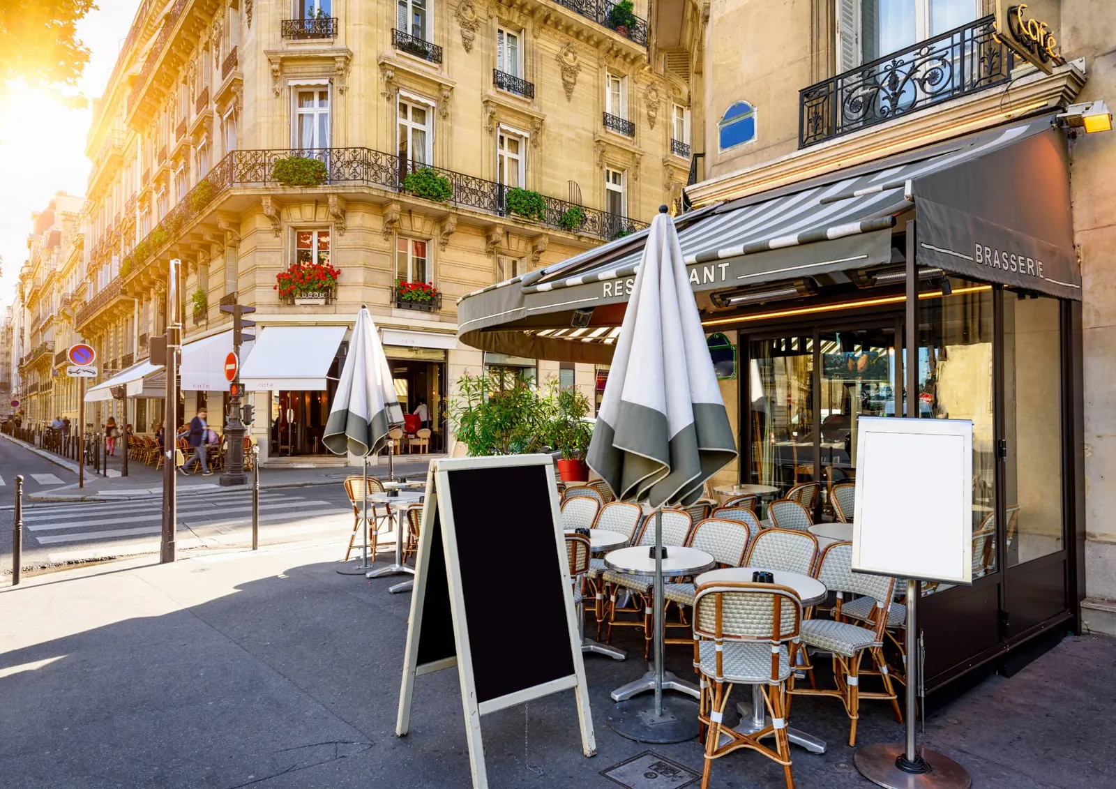 Couverture : Buying property in Paris as a non-resident: a foreigner's guide